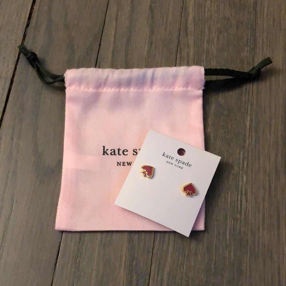 Kate Spade NWT everyday spade earrings♠️❤️🔥 - Picture 3 of 7